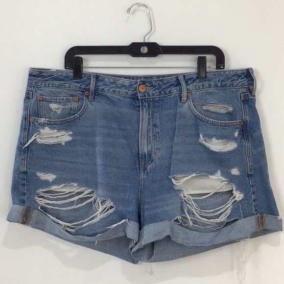 American Eagle Distressed Tomgirl Short Jean Shorts NEW - Picture 1 of 8